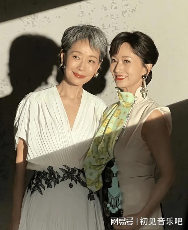 白娘子许仙30年后撒糖竟藏惊天秘密凯发K8旗舰厅AG客服神仙售后！(图1)