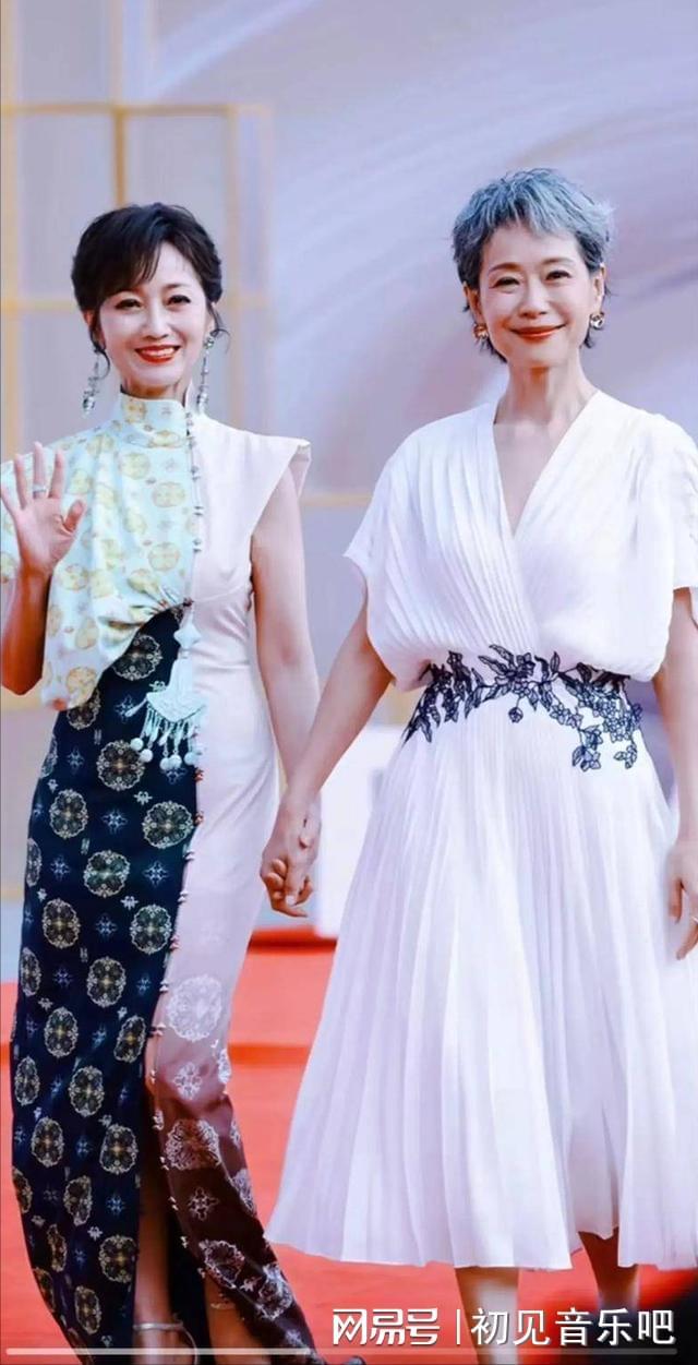 白娘子许仙30年后撒糖竟藏惊天秘密凯发K8旗舰厅AG客服神仙售后！(图3)